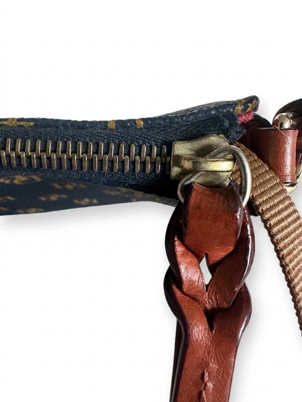 💐 Dooney & Bourke Gretta LexiCrossbody. Navy & Tan, Monogram. - Picture 6 of 11